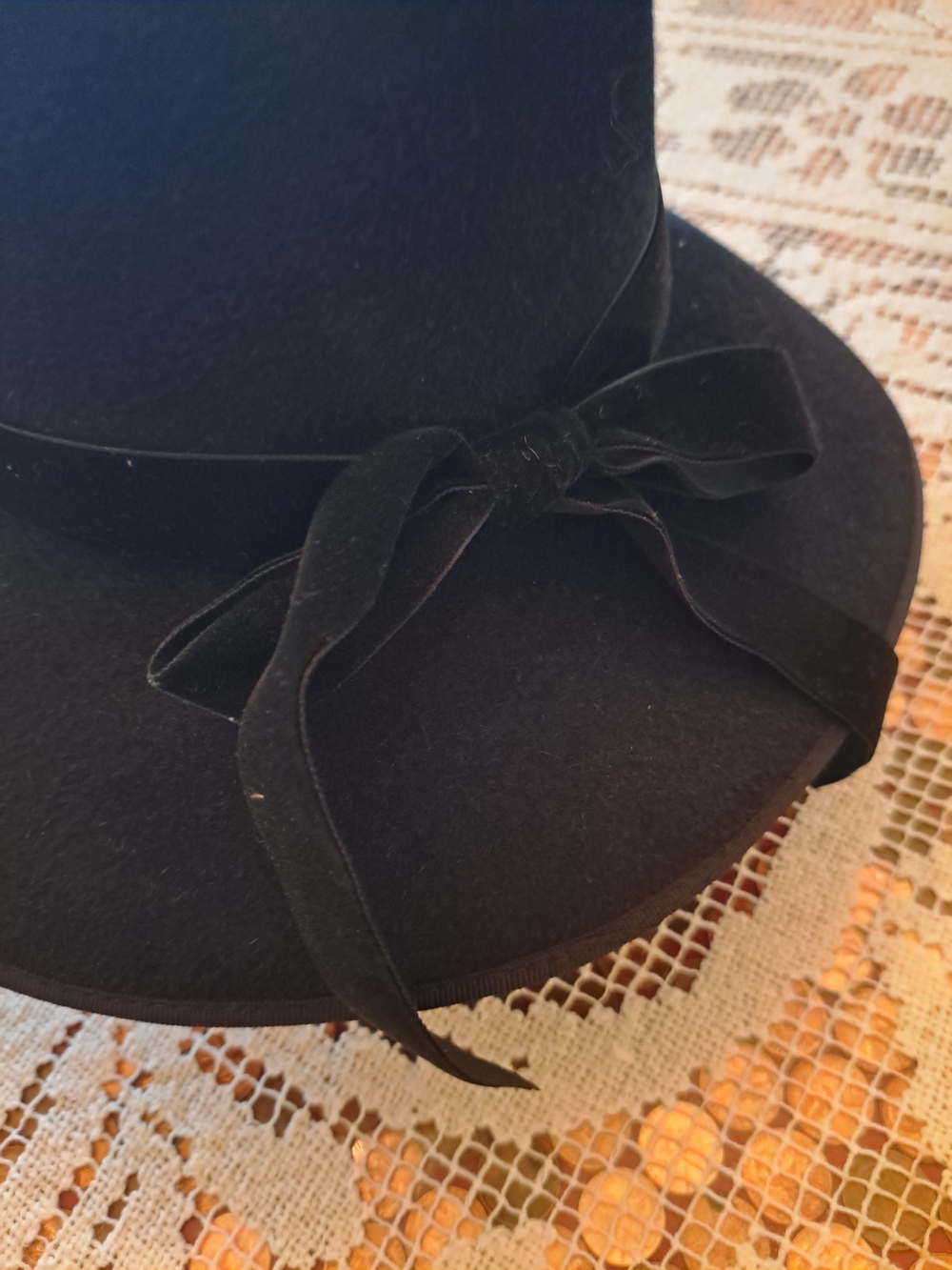 Kaminski Classic Wide Brim Black Felt Bow Cloche Hat Australia - Picture 2 of 3